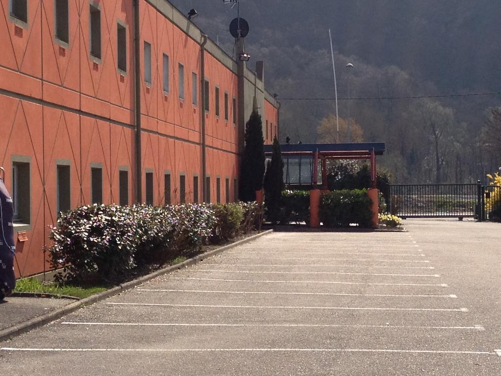 Les 4 Vallees Hotel Albertville Exterior foto