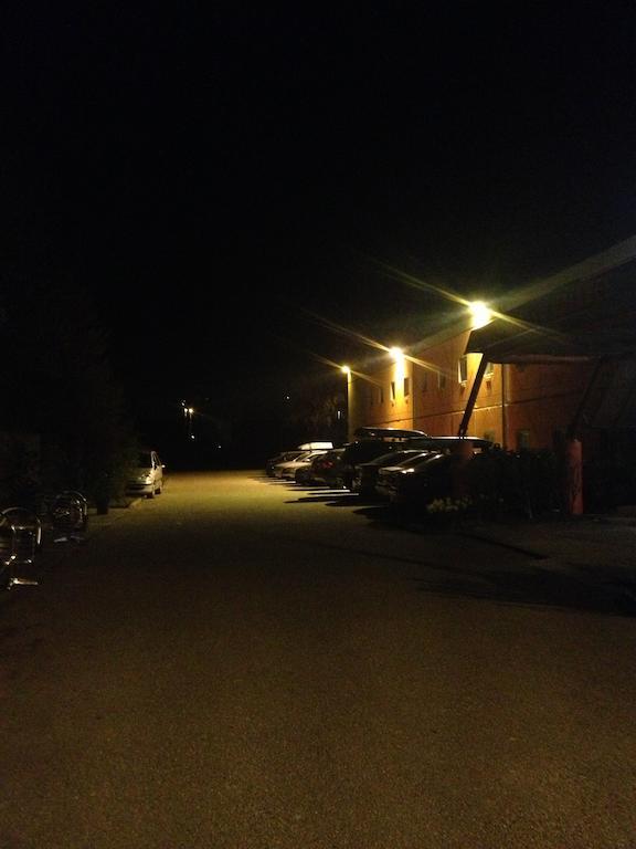 Les 4 Vallees Hotel Albertville Exterior foto
